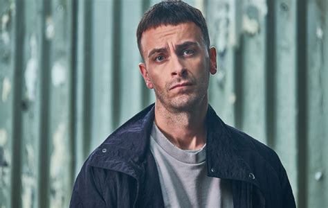 Sep 20, 2014 · Joe Gilgun has collected a large amount of net worth from his acting career which as per estimation made by various online sources can be believed to be over $1 million. In the year 2015, he was a cast in the movie The Last Witch Hunter which was a box office hit grossing over $147 million while receiving generally unfavorable reviews from ... 
